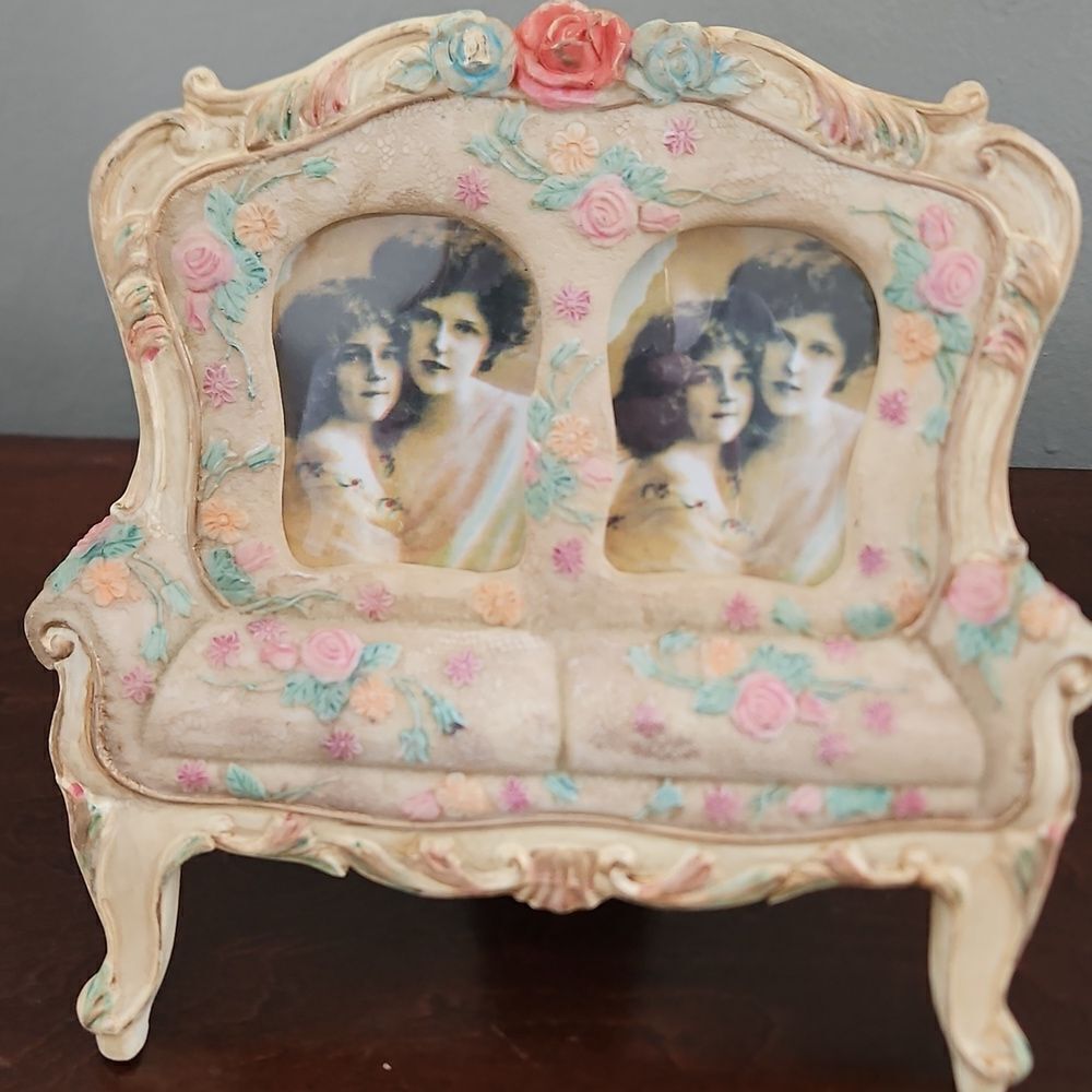 Vintage Ceramic Floral Sofa Photo Frame